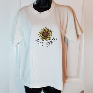 Womens 🌻 Sunflower NC State tee shirt Size Medium